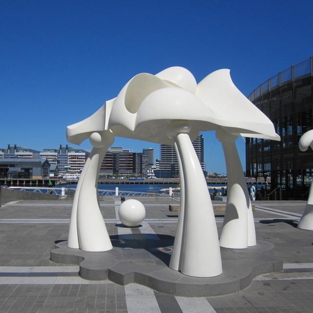 舞臺(tái)道具防護(hù)聚脲噴涂機(jī) _泡沫雕塑防護(hù)噴涂機(jī)