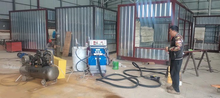 聚氨酯噴涂設(shè)備