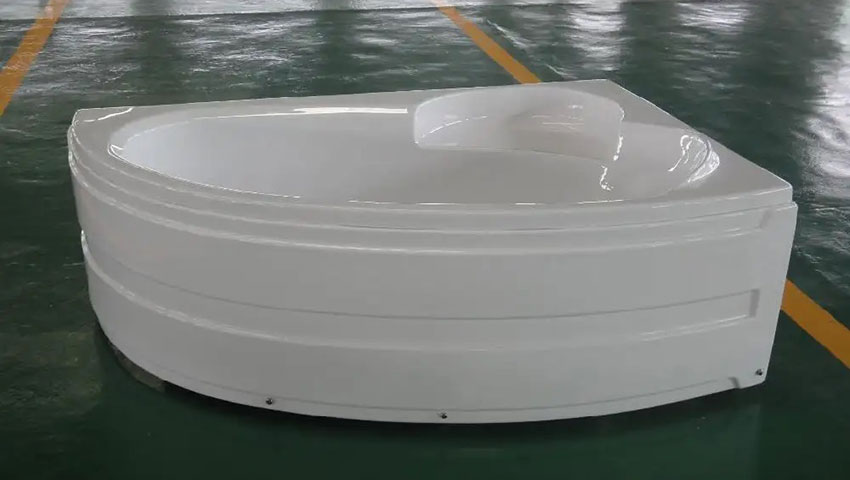 聚氨酯噴涂浴缸優勢(聚氨酯噴涂設備)-京華邦威